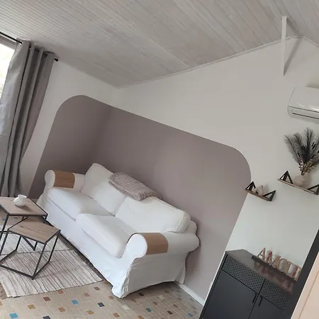 Hébergement de vacances Le 13 Au *